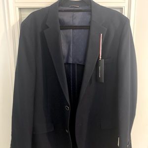 Brand: Tommy Hilfigure
Size: 44R
Color: Navy